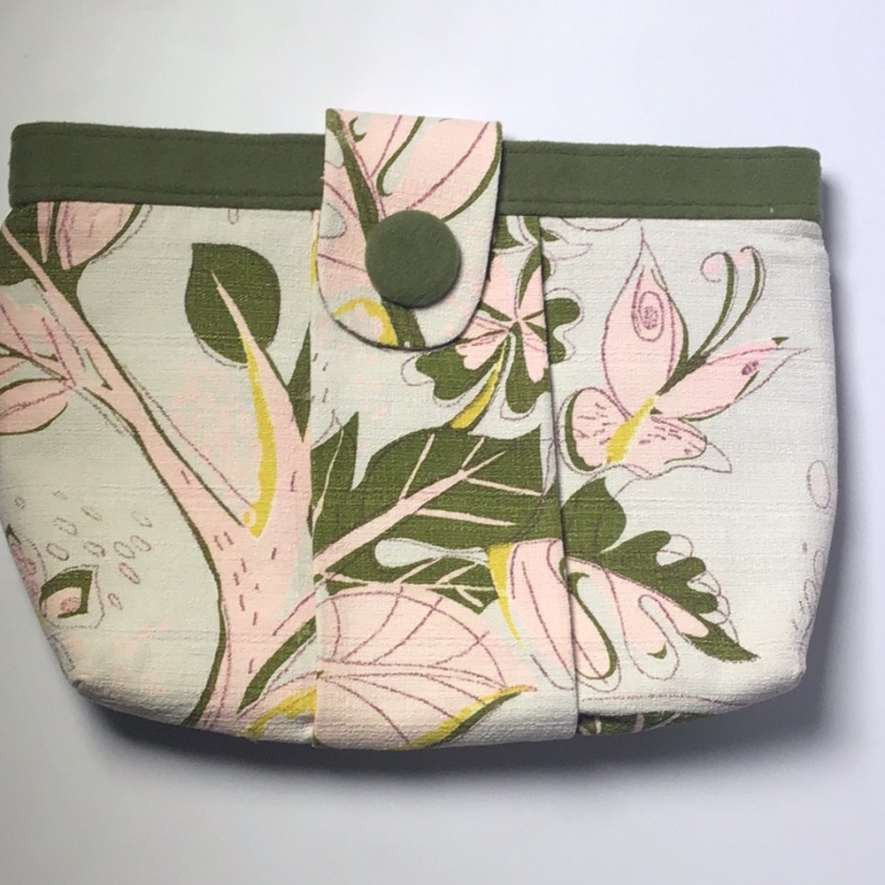 Hand made vintage beautiful design purse